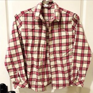 Classic Lee Flannel Shirt in Shades of Pink, Black, and White